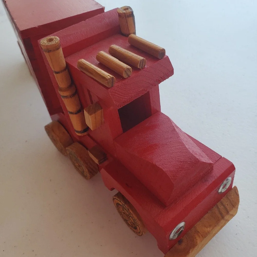 Coca‎ Cola wooden truck 18